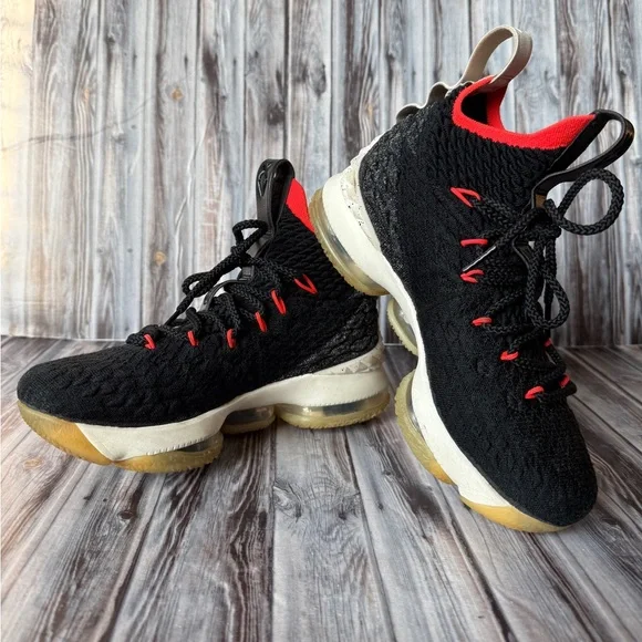 Nike LeBron 15 Black Bright Crimson Basketball Shoes size 4.5Y - Picture 2 of 8